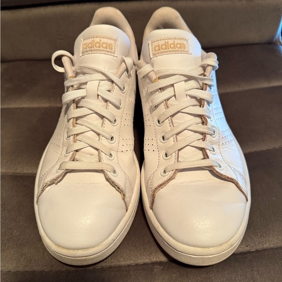 Adidas White Sneakers Women’s Size 8 - Picture 2 of 5